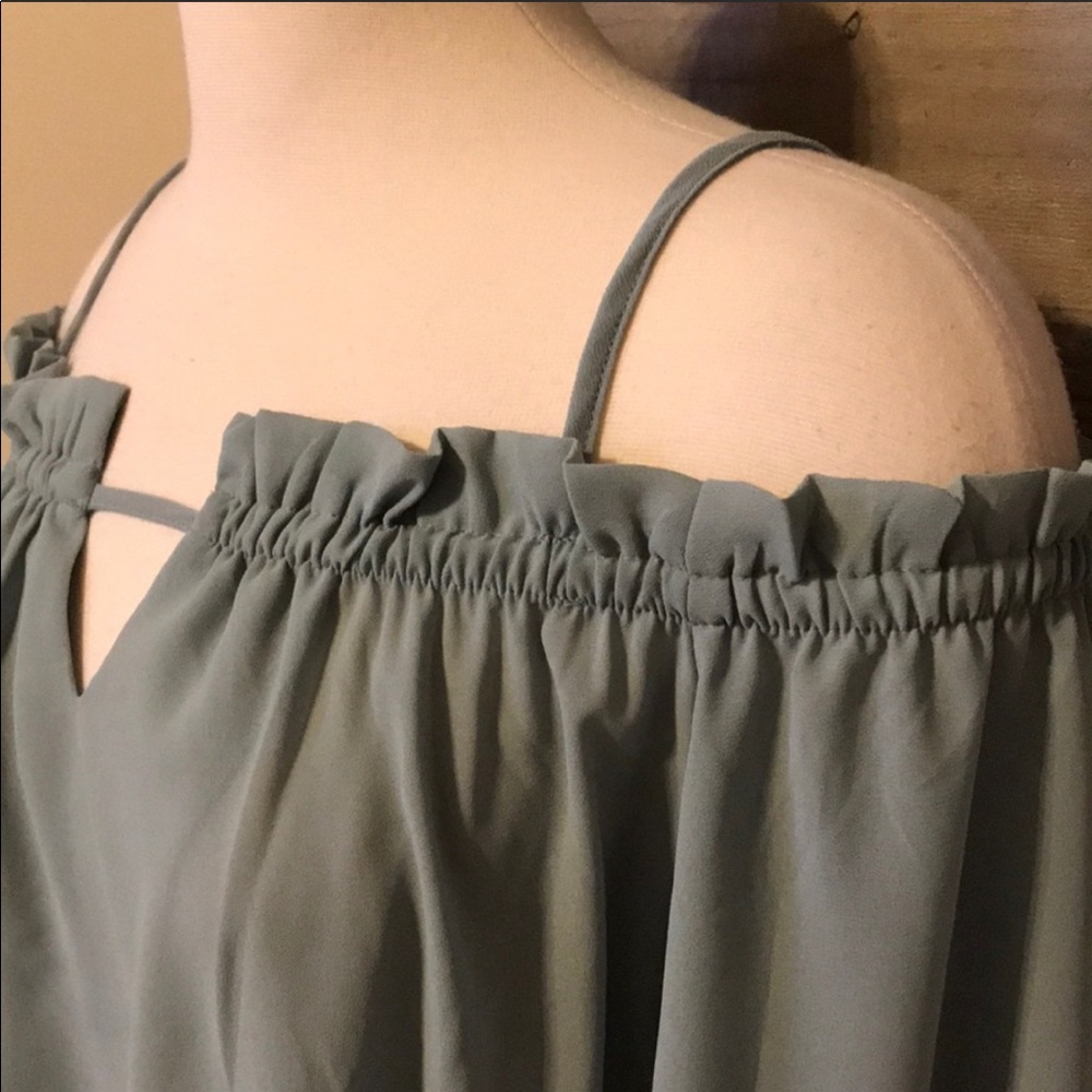 Off Shoulder Top - Picture 3 of 3